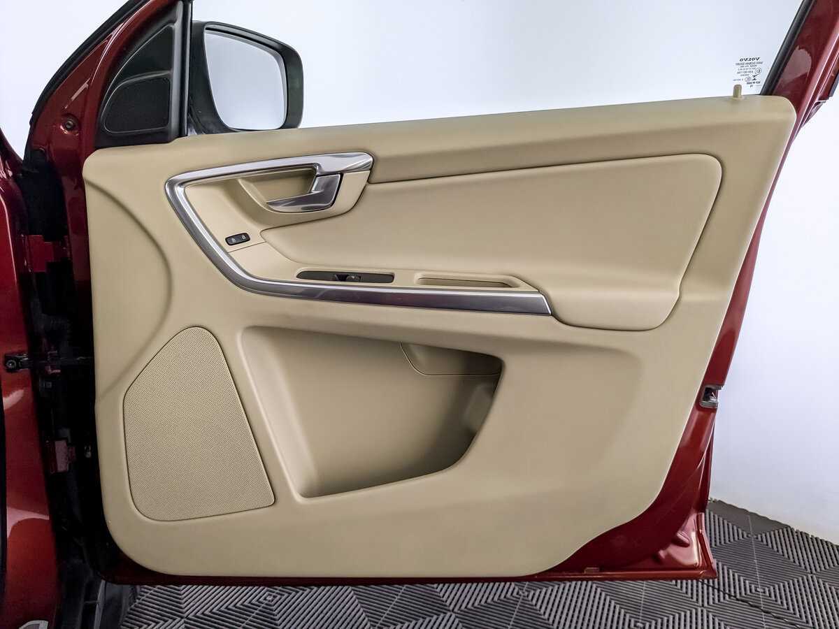 Volvo XC60 2013 года с пробегом. Фото: #23