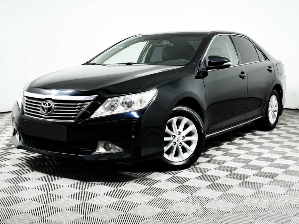 Toyota Camry 2013 года с пробегом. Посмотреть фото