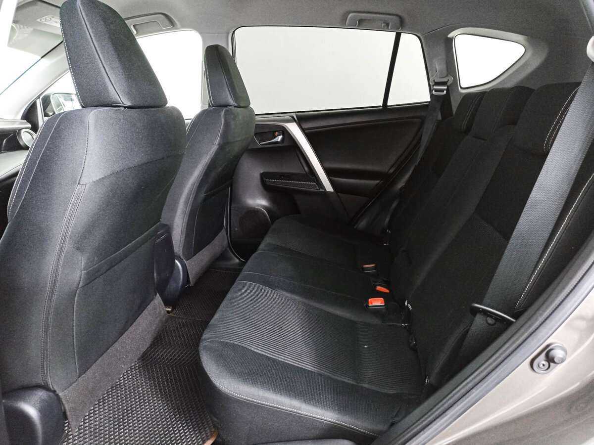 Toyota RAV4 2014 года с пробегом. Фото: #9
