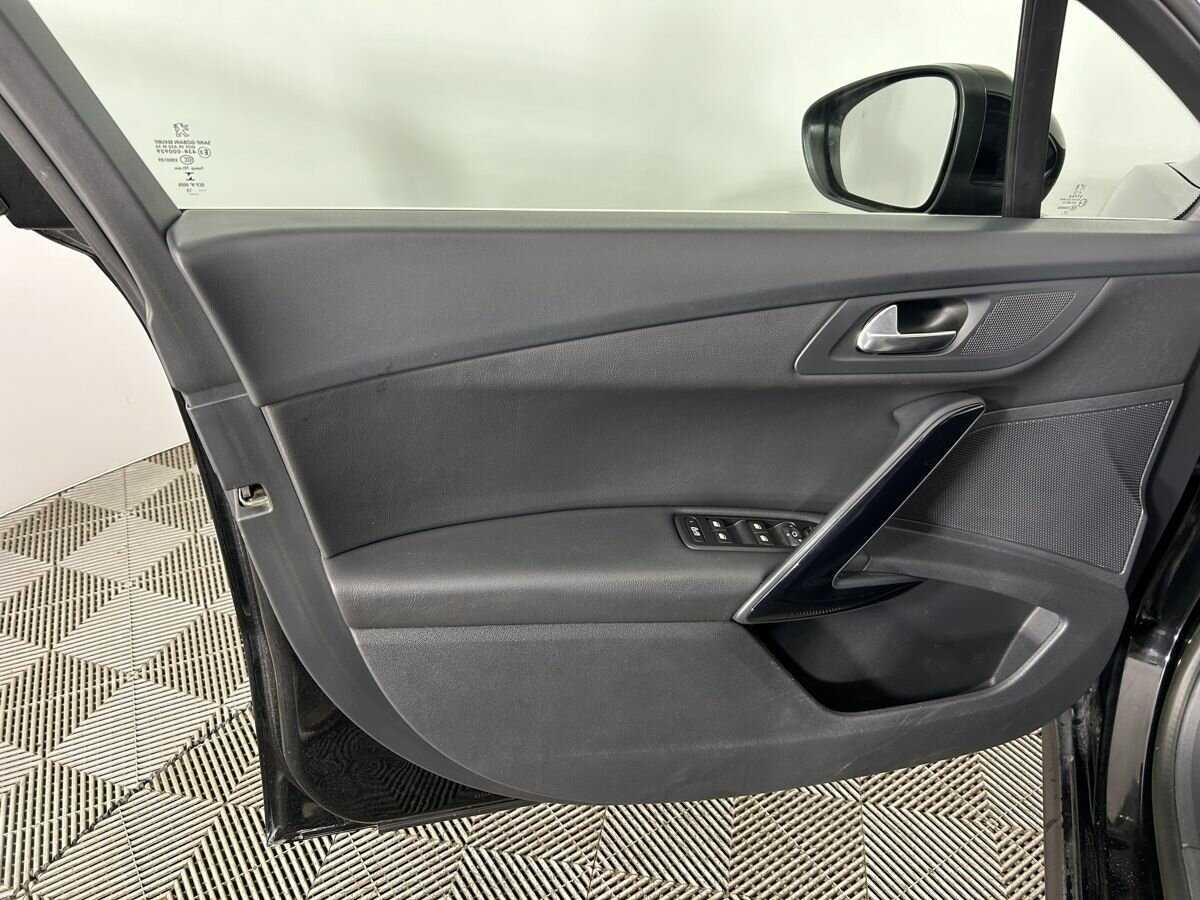 Peugeot 508 2013 года с пробегом. Фото: #7