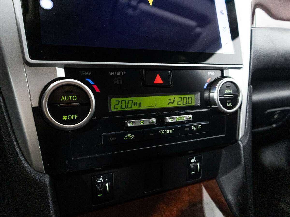 Toyota Camry 2012 года с пробегом. Фото: #14