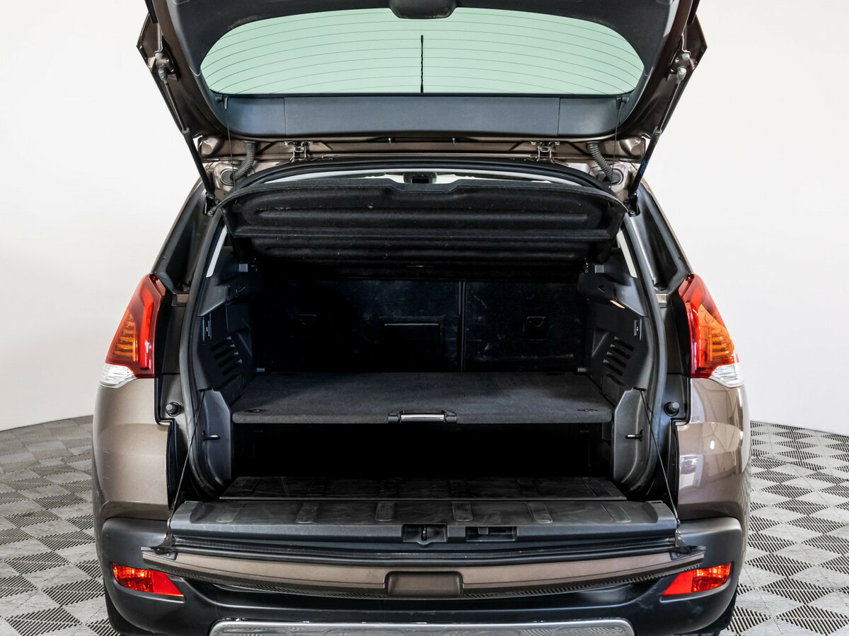 Peugeot 3008 2014 года с пробегом. Фото: #19