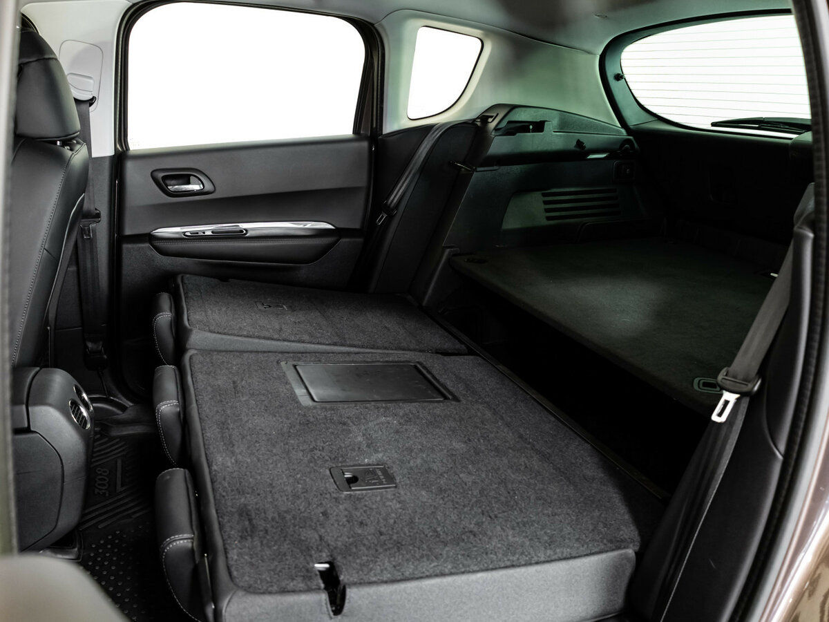 Peugeot 3008 2014 года с пробегом. Фото: #16