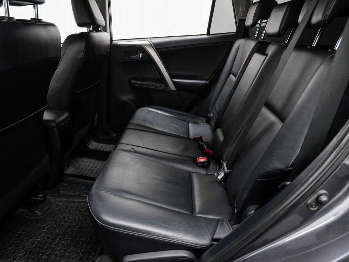 Toyota RAV4 2013 года с пробегом. Фото: #11