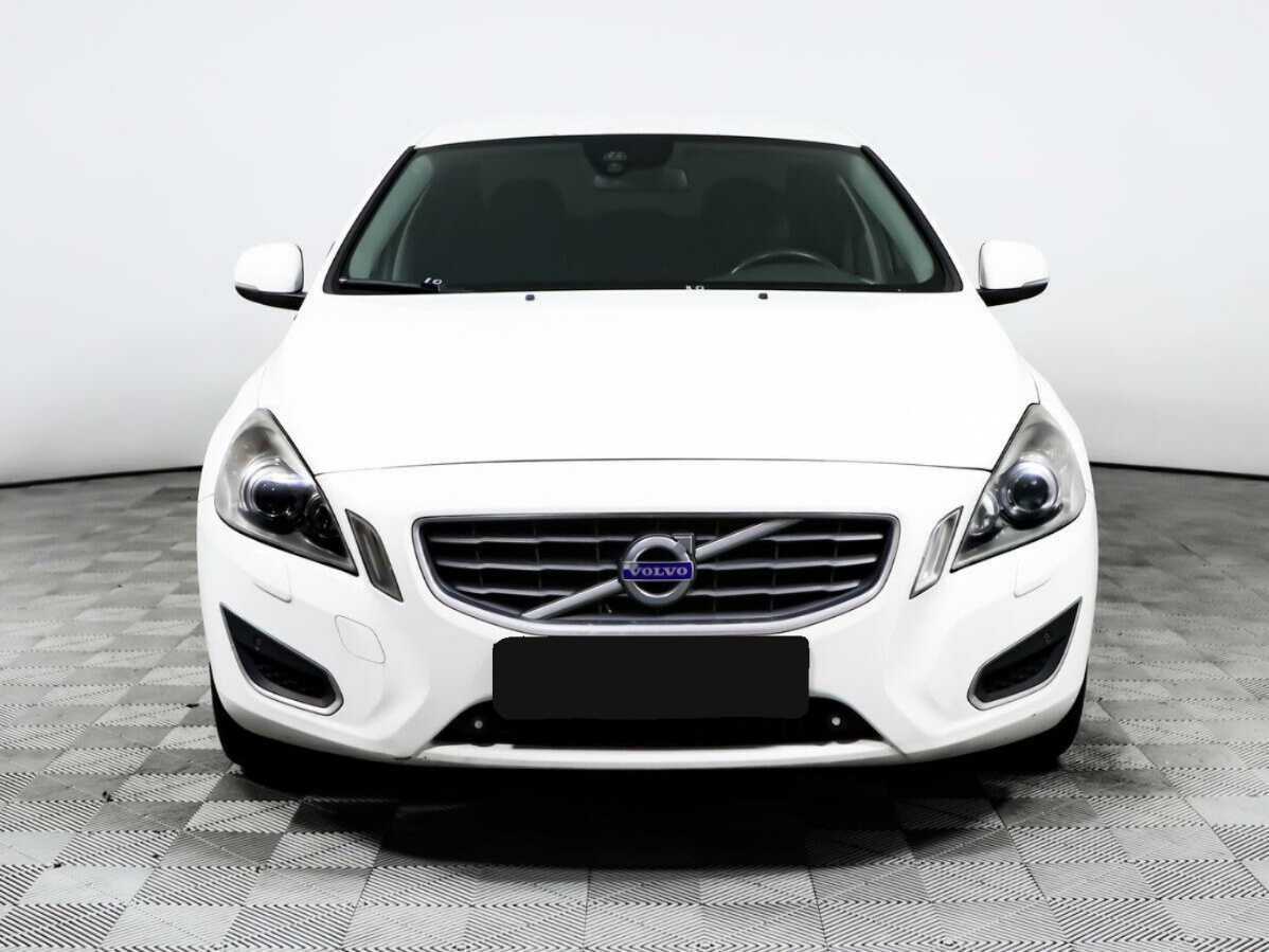 Volvo S60 2012 года с пробегом. Фото: #1