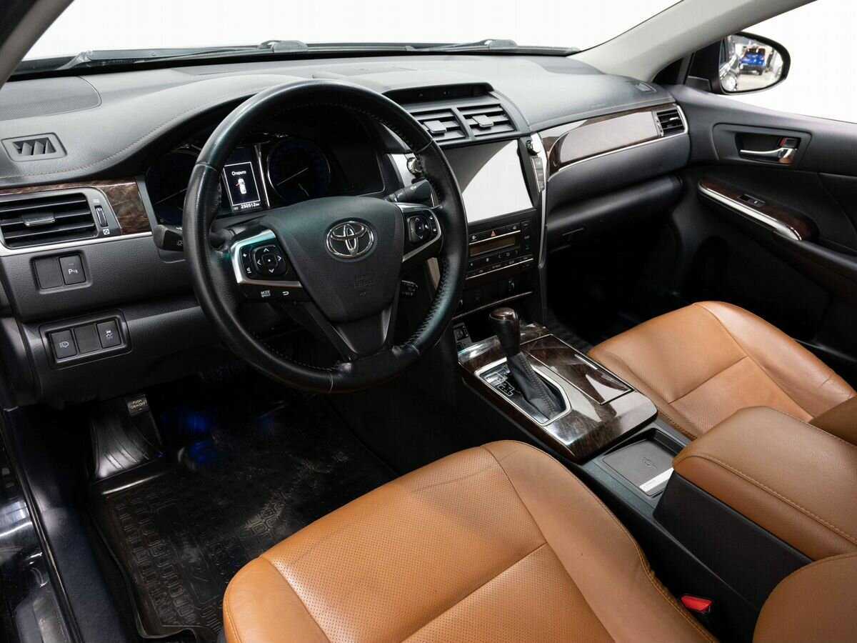 Toyota Camry 2017 года с пробегом. Фото: #8