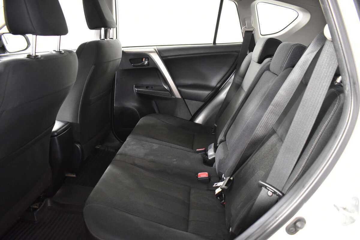 Toyota RAV4 2013 года с пробегом. Фото: #6