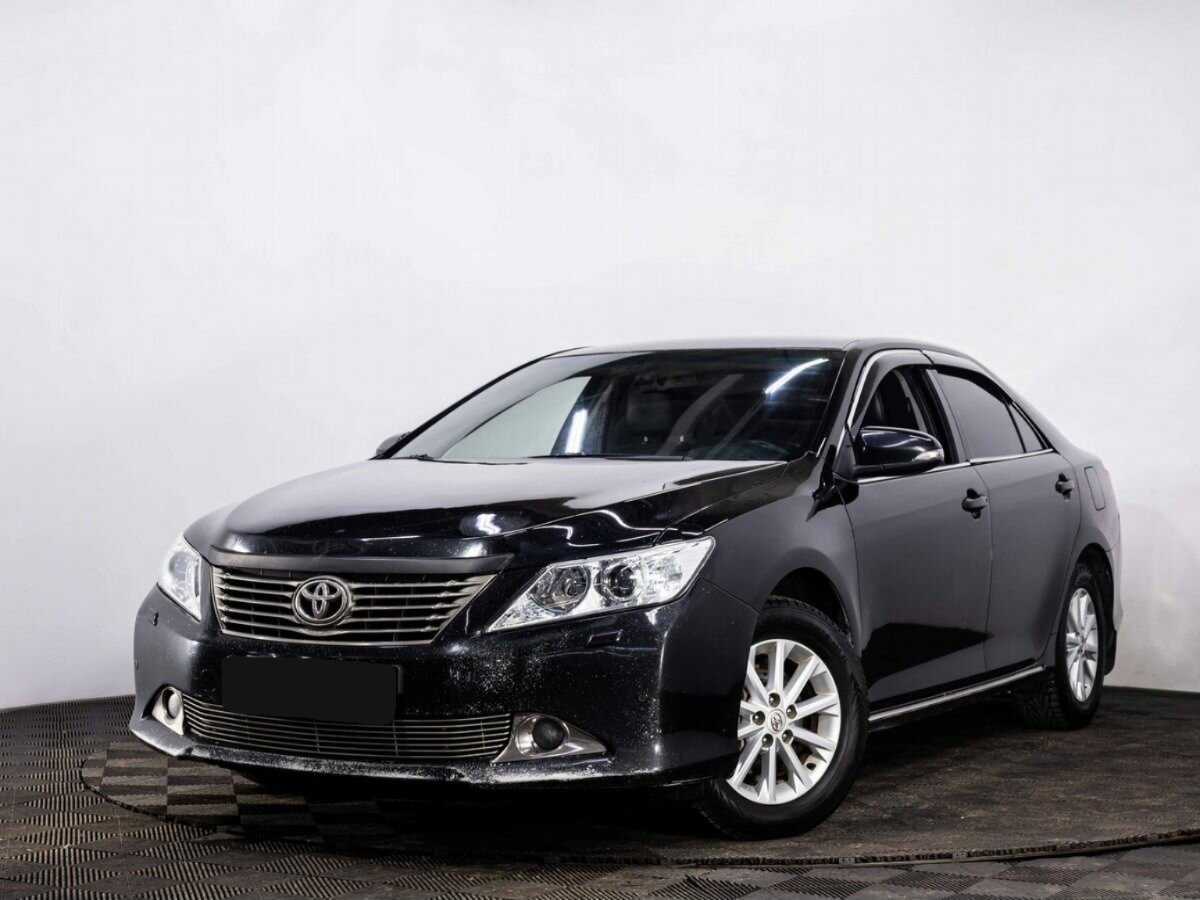 Toyota Camry 2012 года с пробегом. Посмотреть фото