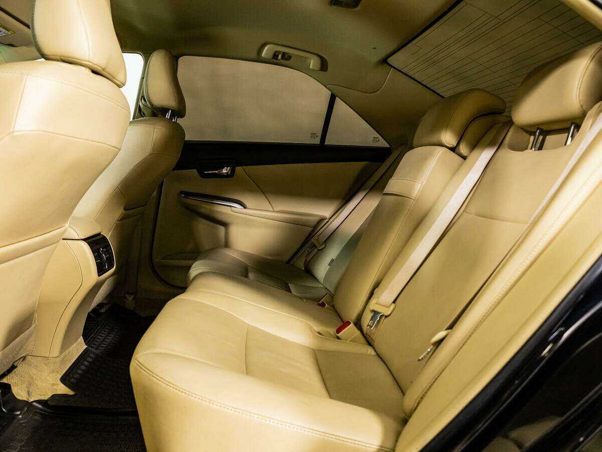 Toyota Camry 2015 года с пробегом. Фото: #8