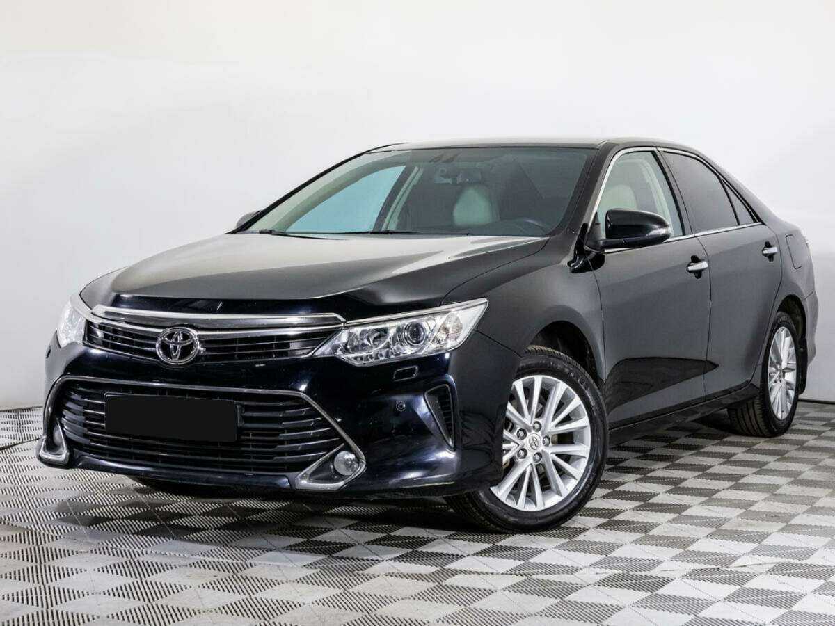Toyota Camry 2015 года с пробегом. Посмотреть фото