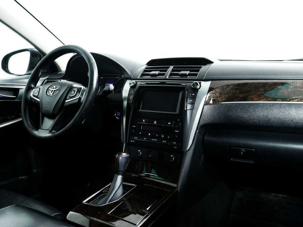 Toyota Camry 2016 года с пробегом. Фото: #8