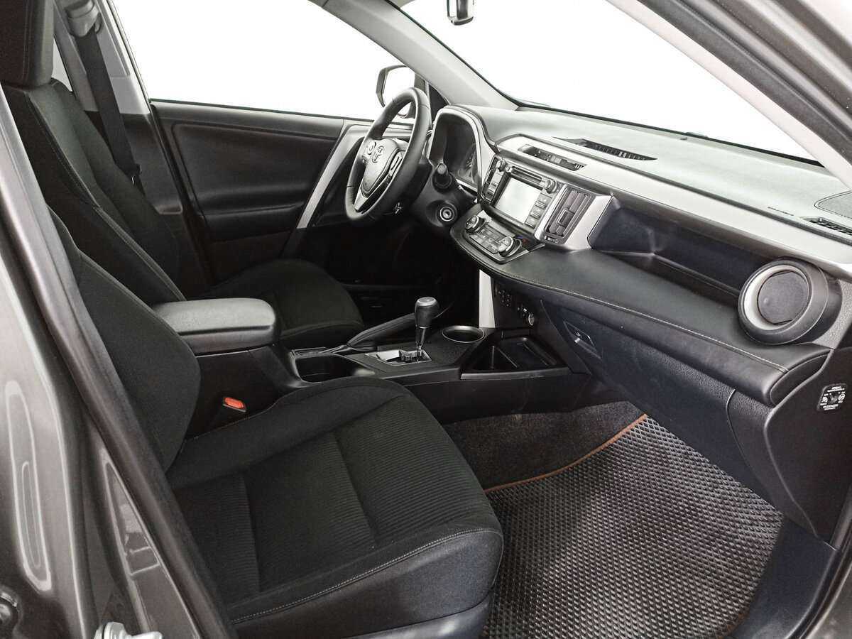 Toyota RAV4 2014 года с пробегом. Фото: #8