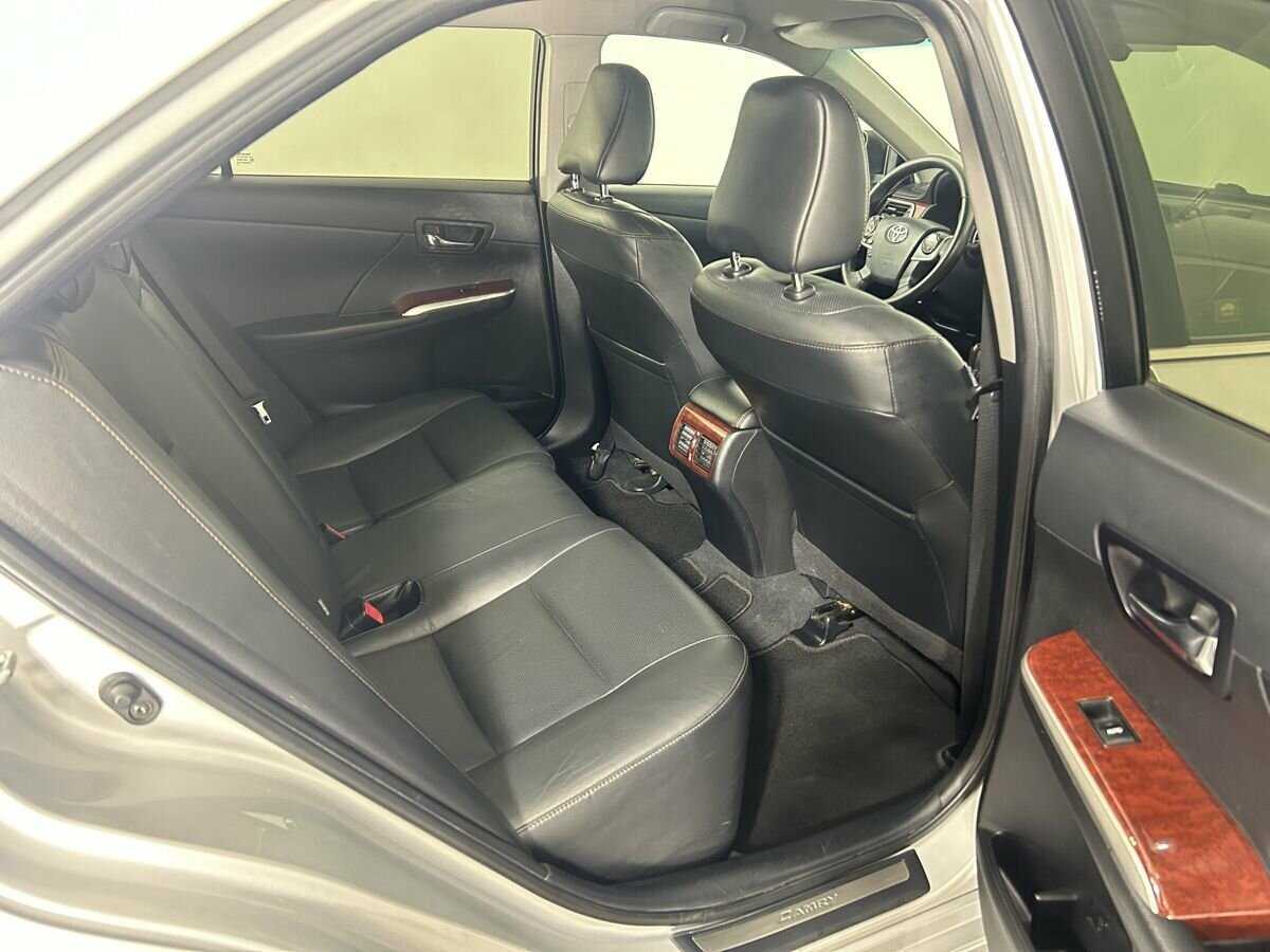 Toyota Camry 2013 года с пробегом. Фото: #15