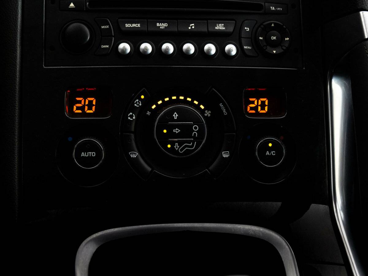 Peugeot 3008 2014 года с пробегом. Фото: #10