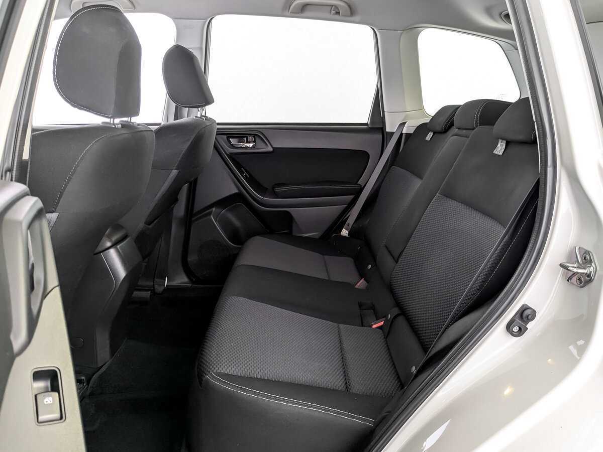 Subaru Forester 2015 года с пробегом. Фото: #9