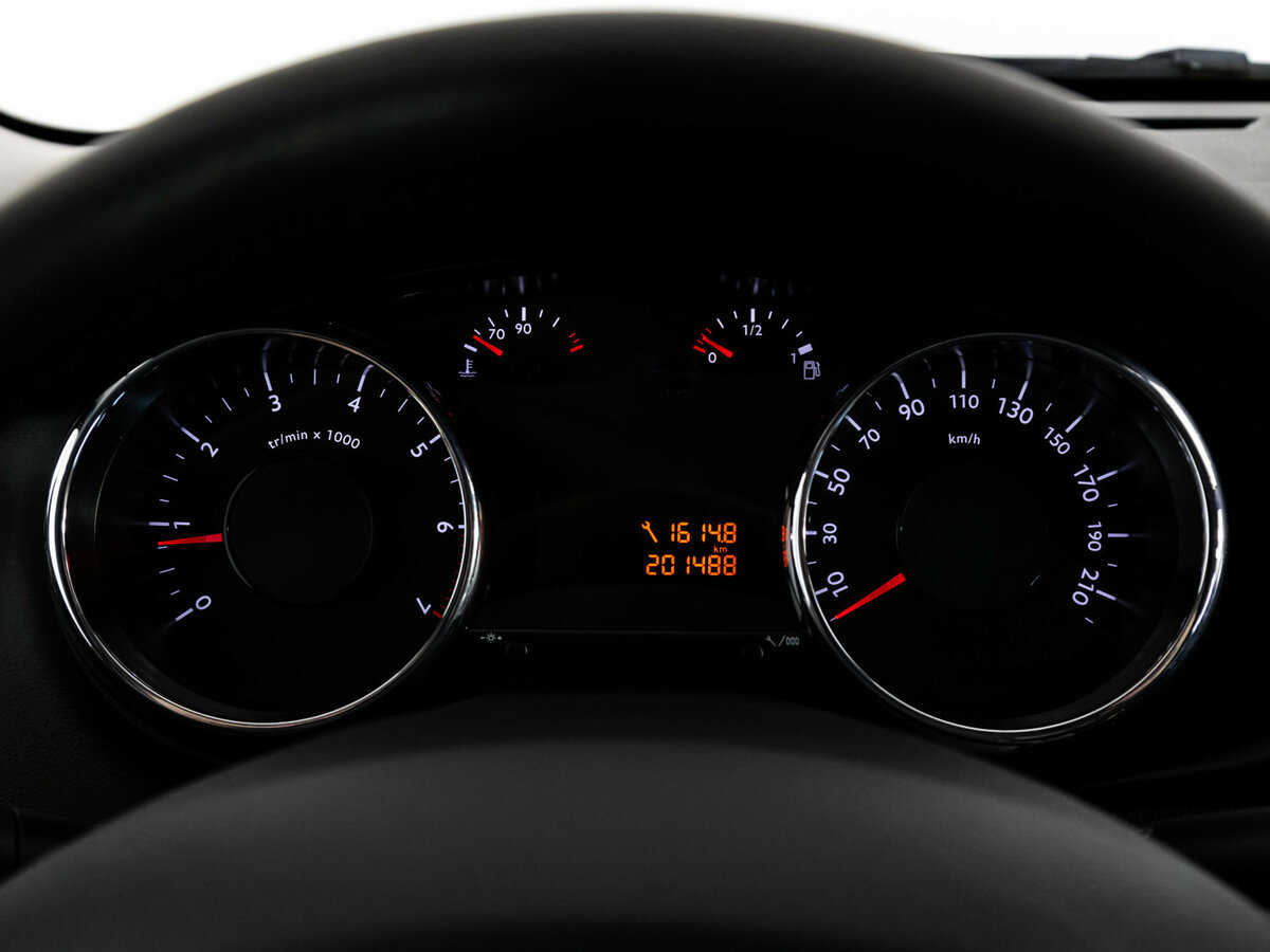 Peugeot 3008 2014 года с пробегом. Фото: #20