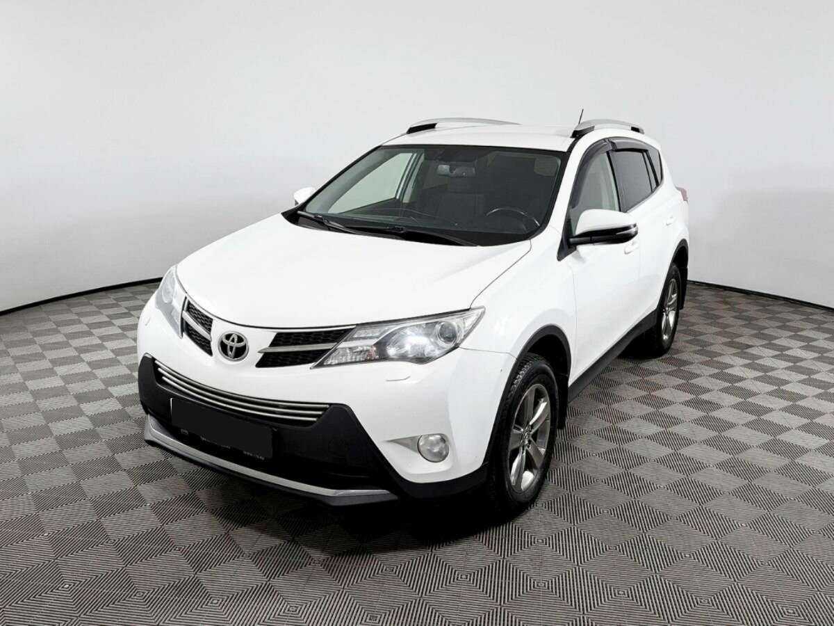 Toyota RAV4 2015 года с пробегом. Посмотреть фото