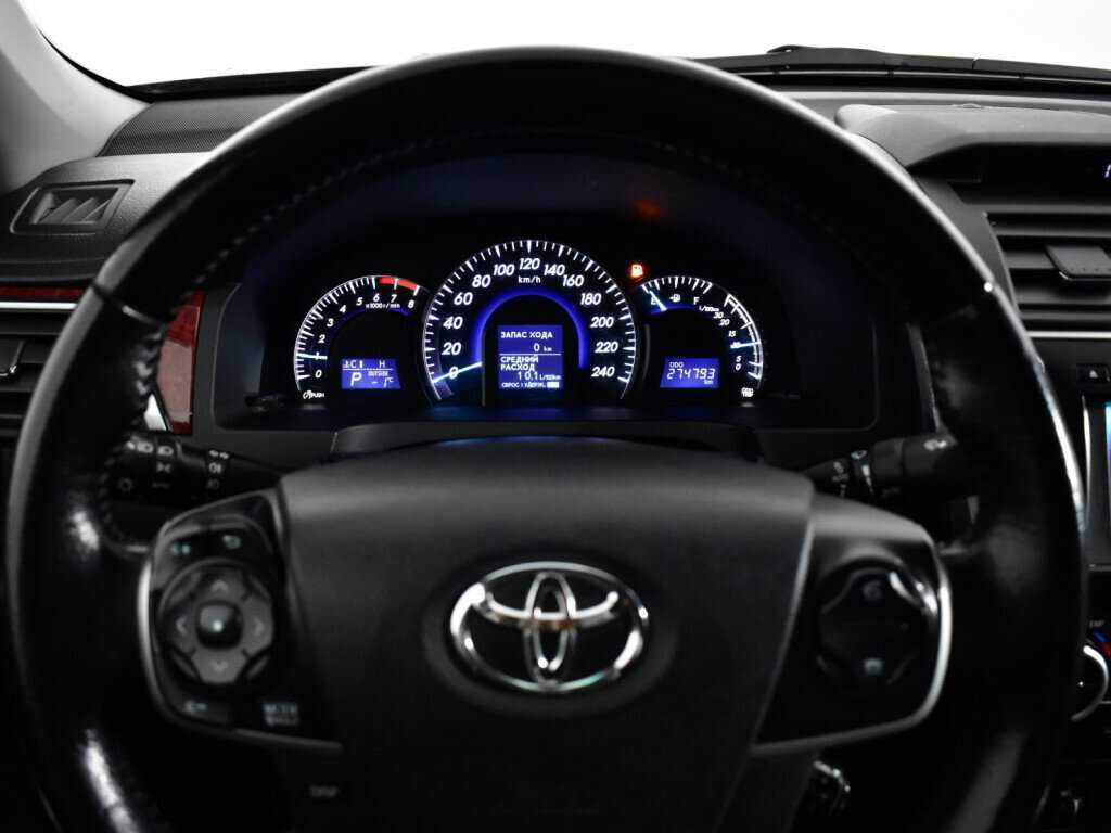 Toyota Camry 2014 года с пробегом. Фото: #10