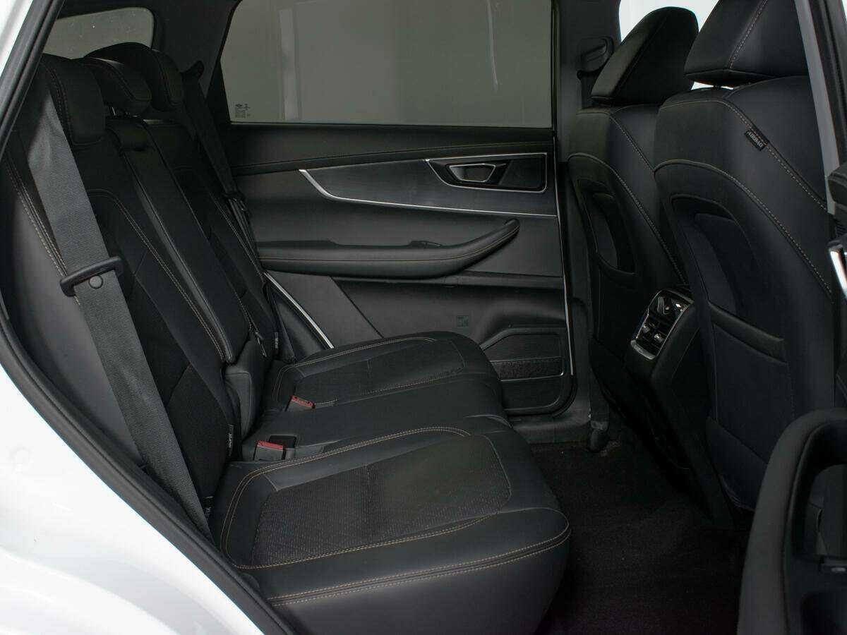 Chery Tiggo 8 2021 года с пробегом. Фото: #9