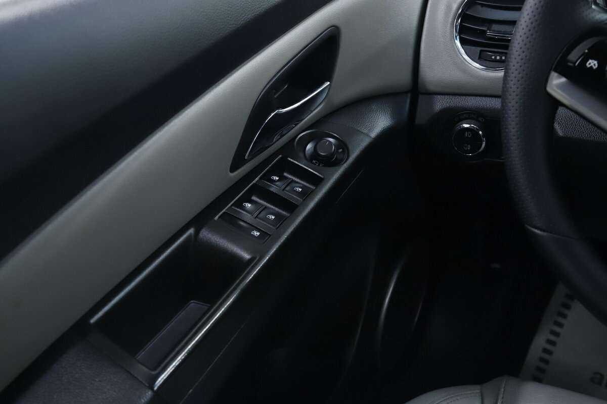 Chevrolet Cruze 2015 года с пробегом. Фото: #9