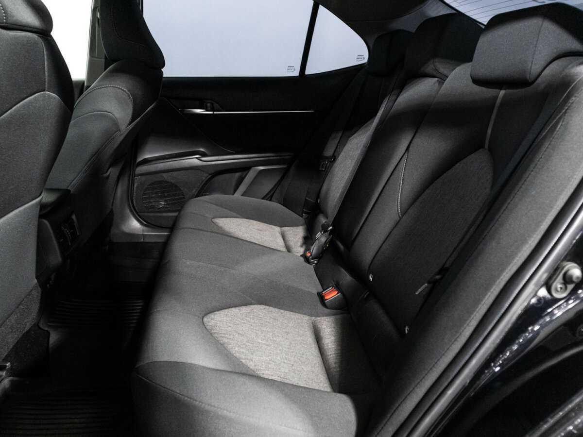 Toyota Camry 2021 года с пробегом. Фото: #9