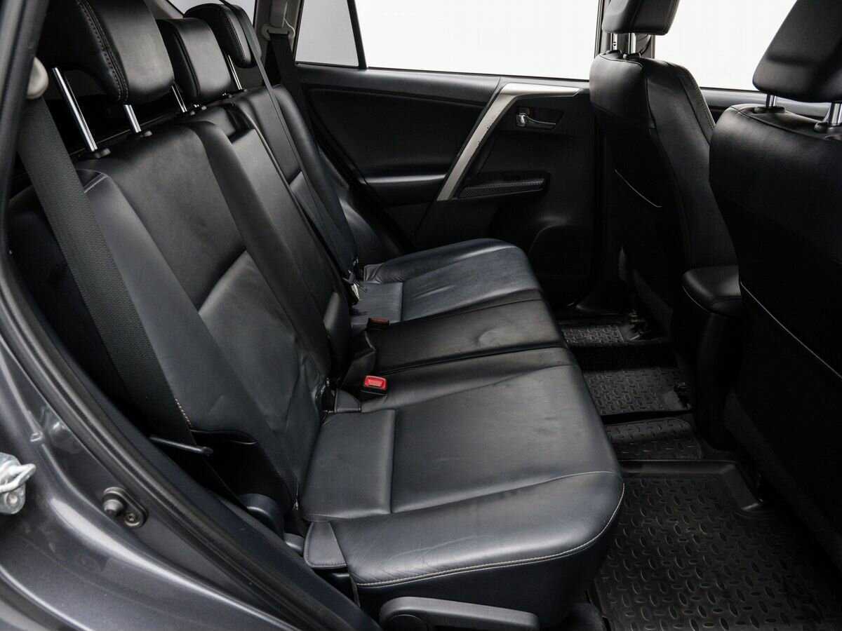 Toyota RAV4 2013 года с пробегом. Фото: #9