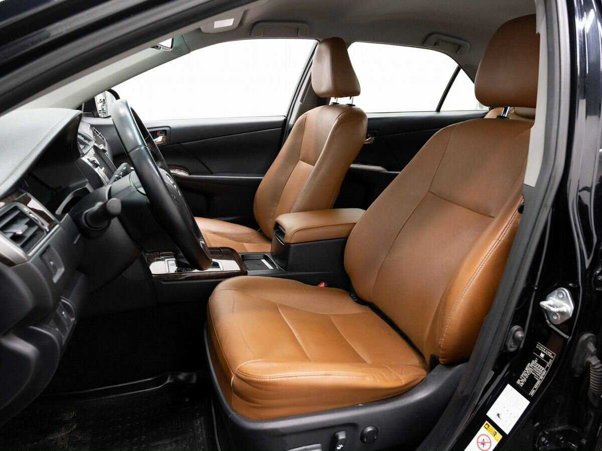 Toyota Camry 2017 года с пробегом. Фото: #9