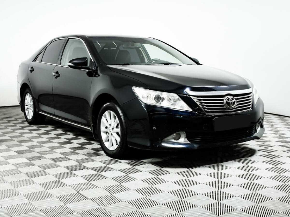 Toyota Camry 2013 года с пробегом. Фото: #2