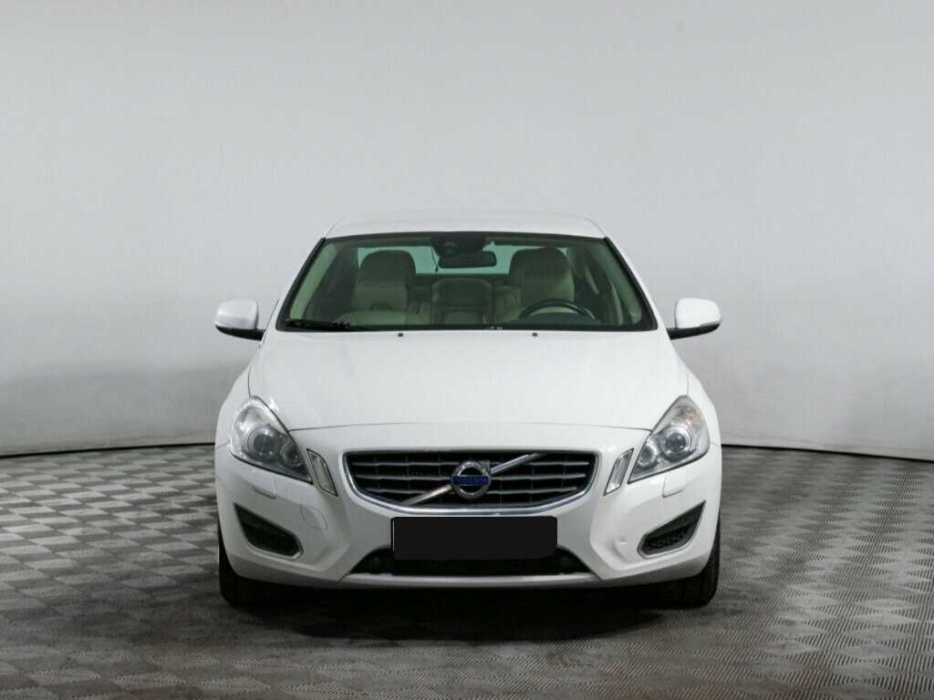 Volvo S60 2012 года с пробегом. Фото: #1