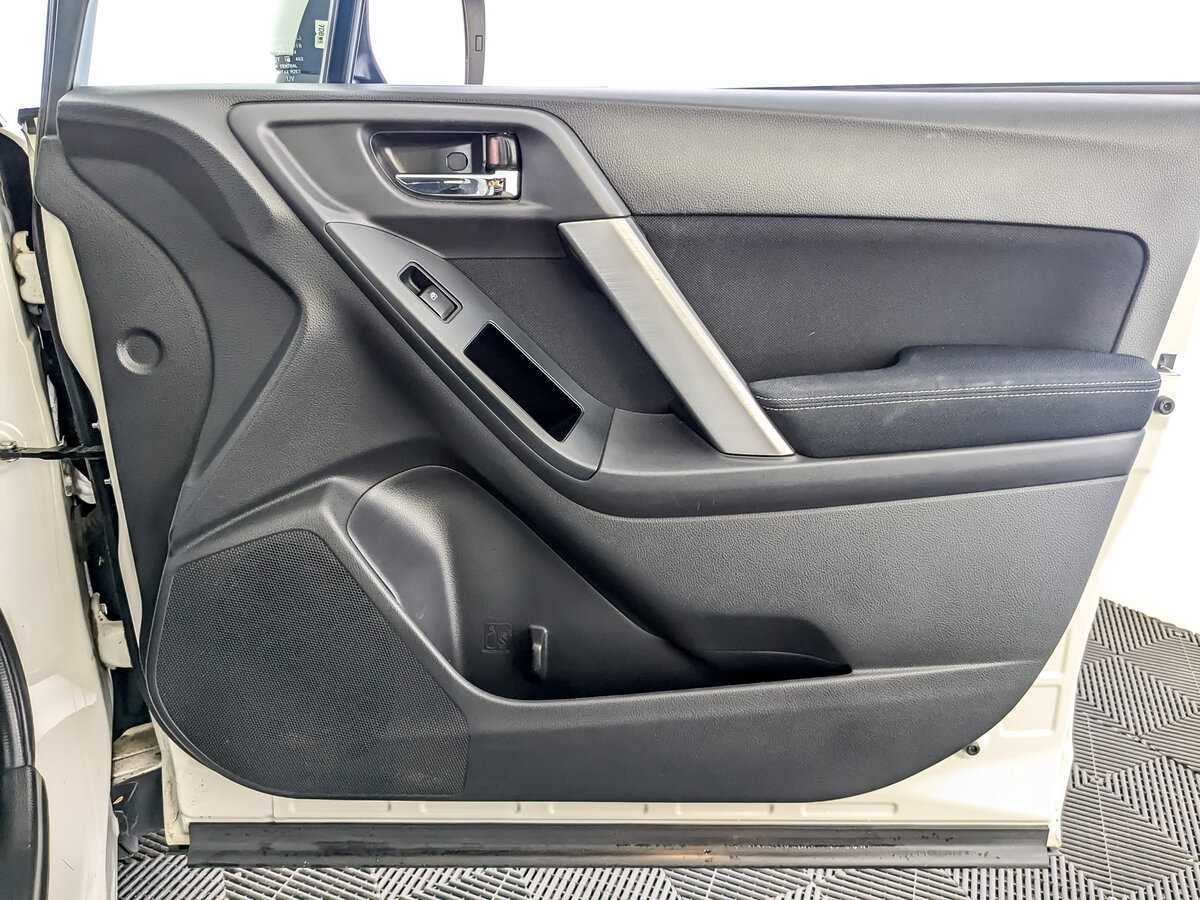 Subaru Forester 2015 года с пробегом. Фото: #17