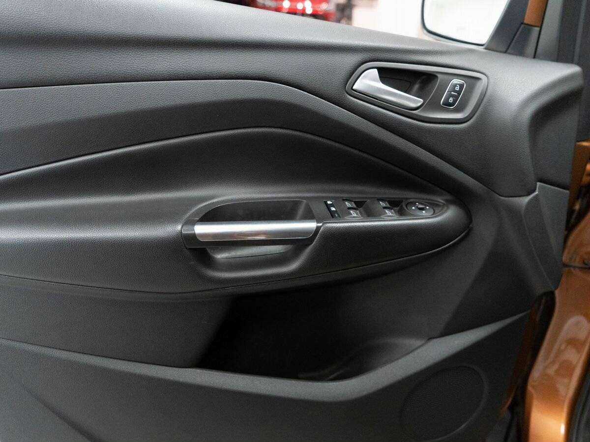 Ford Kuga 2017 года с пробегом. Фото: #13