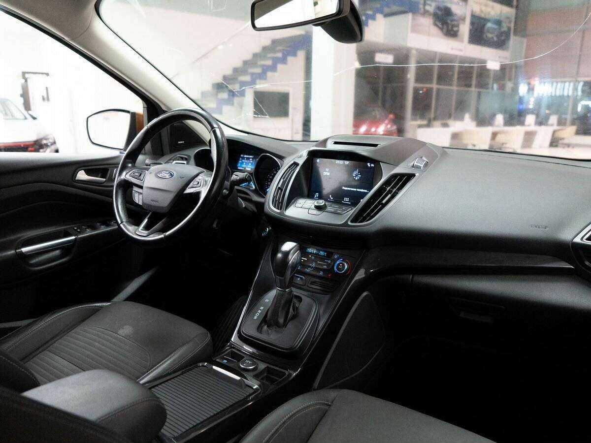 Ford Kuga 2017 года с пробегом. Фото: #16
