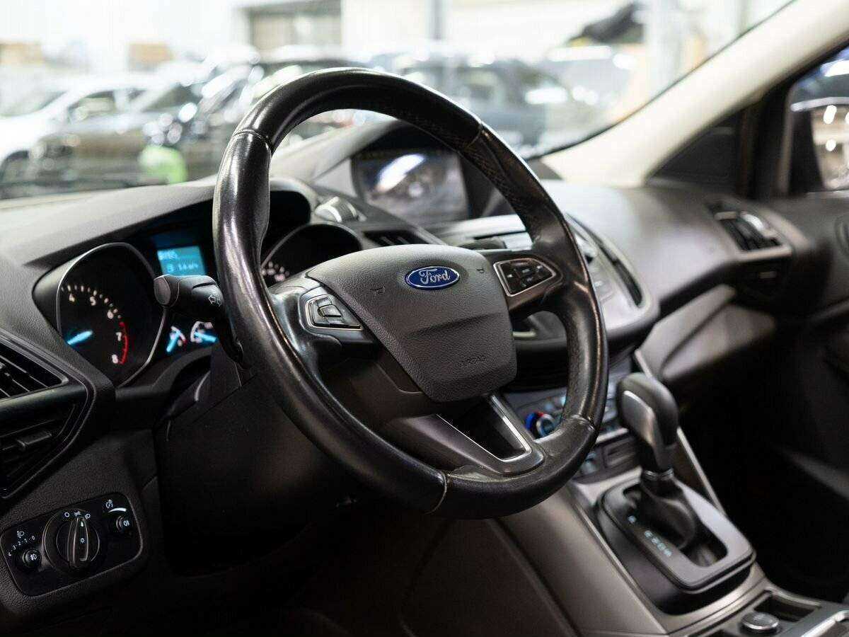 Ford Kuga 2017 года с пробегом. Фото: #4
