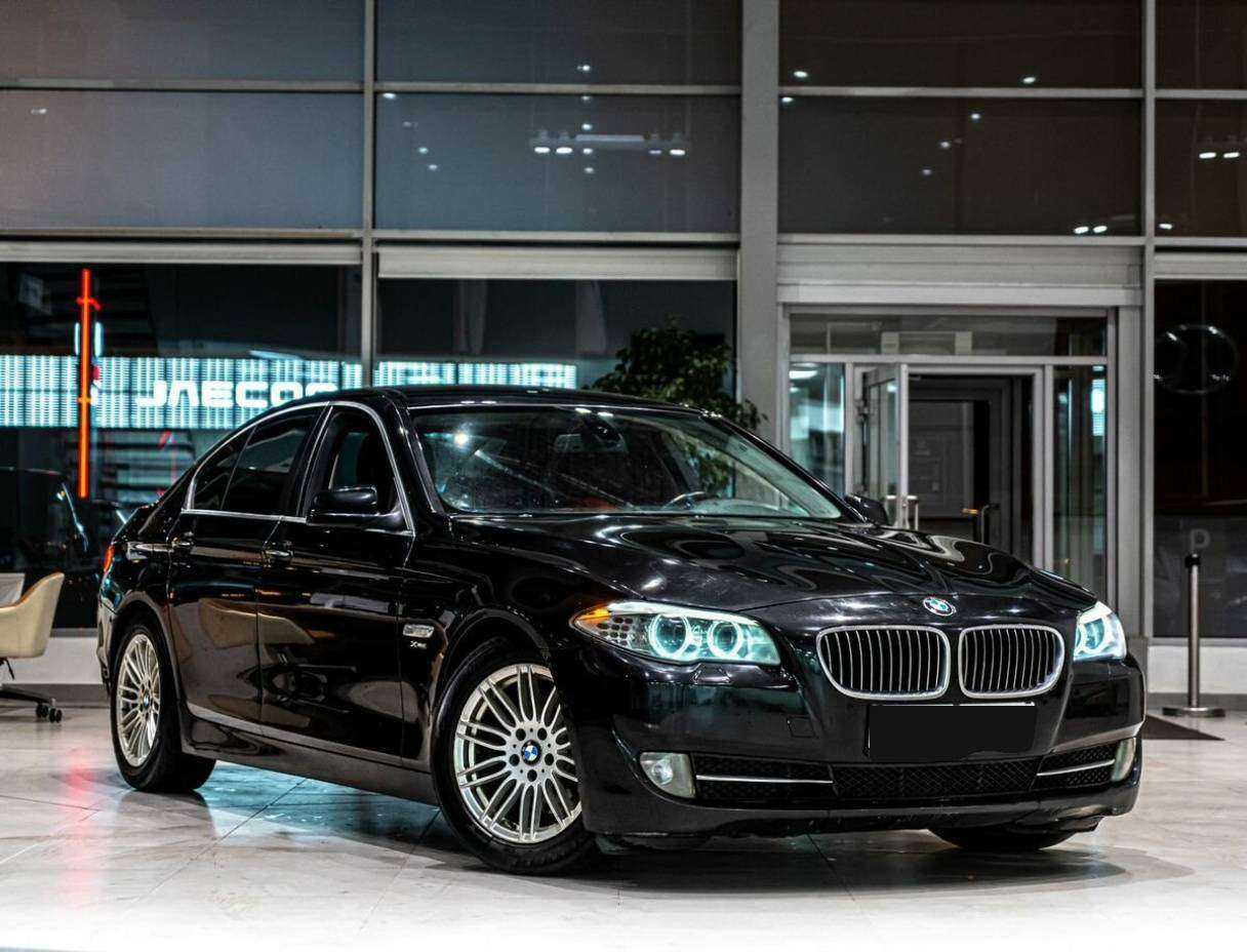 BMW 5 серии 2012 года с пробегом. Фото: #1