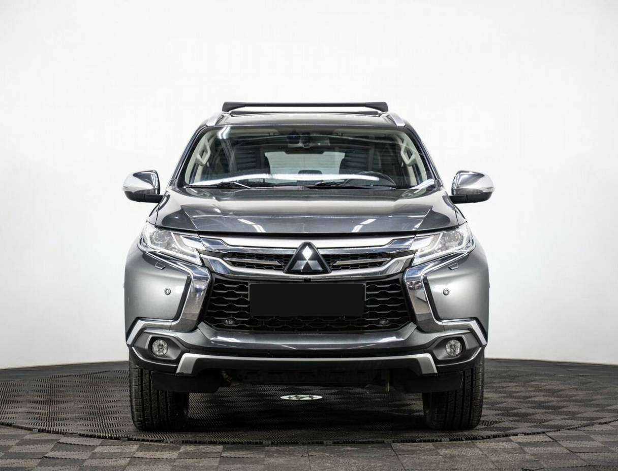 Mitsubishi Pajero Sport 2018 года с пробегом. Фото: #1