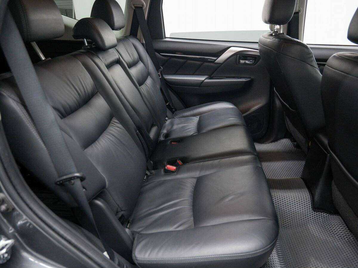 Mitsubishi Pajero Sport 2018 года с пробегом. Фото: #24