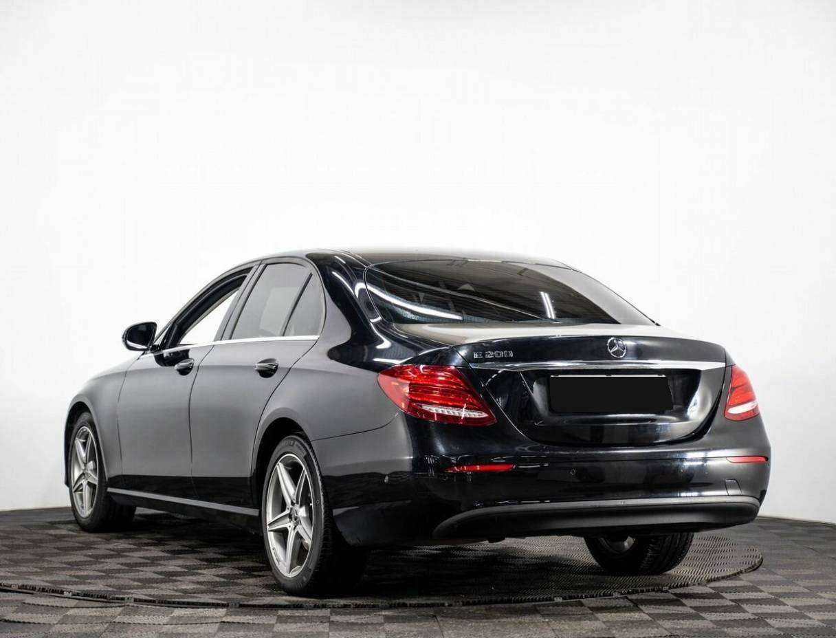 Mercedes-Benz E-Класс 2017 года с пробегом. Фото: #3