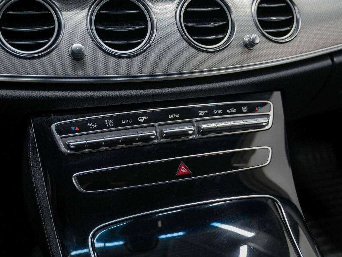 Mercedes-Benz E-Класс 2017 года с пробегом. Фото: #19