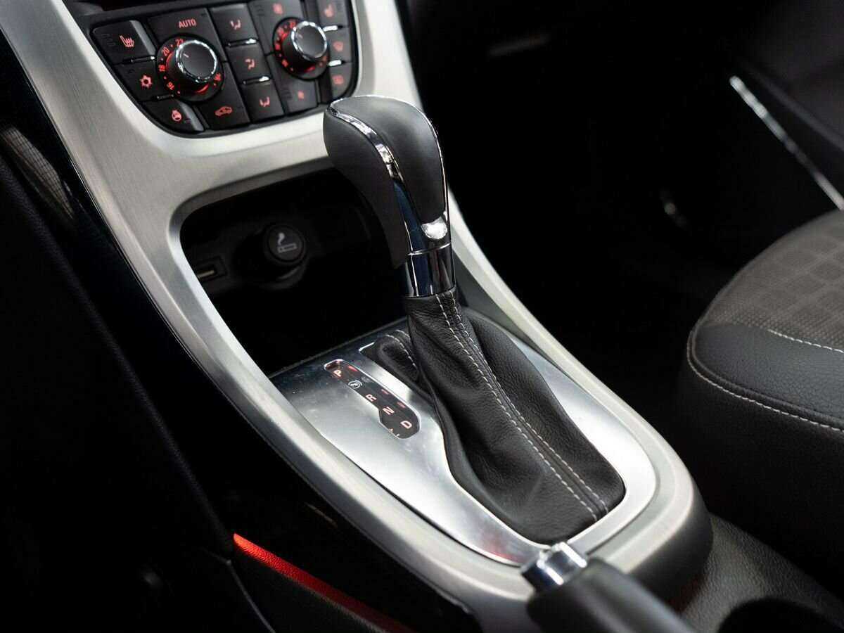 Opel Astra 2012 года с пробегом. Фото: #11