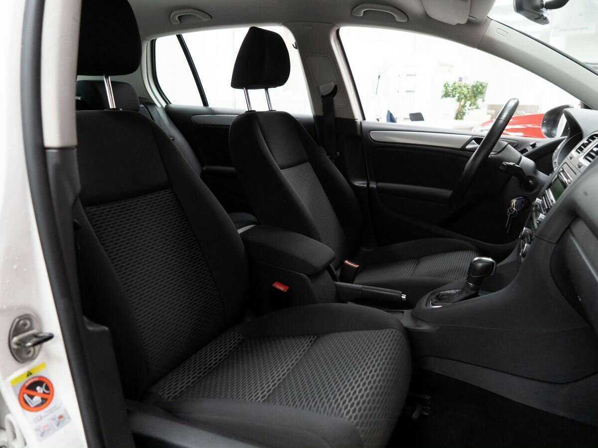 Volkswagen Golf 2012 года с пробегом. Фото: #9