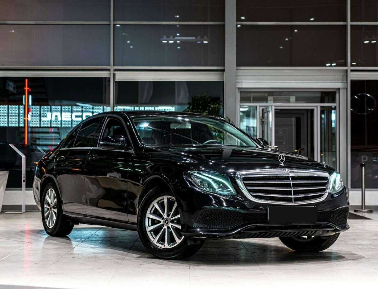 Mercedes-Benz E-Класс 2017 года с пробегом. Фото: #1