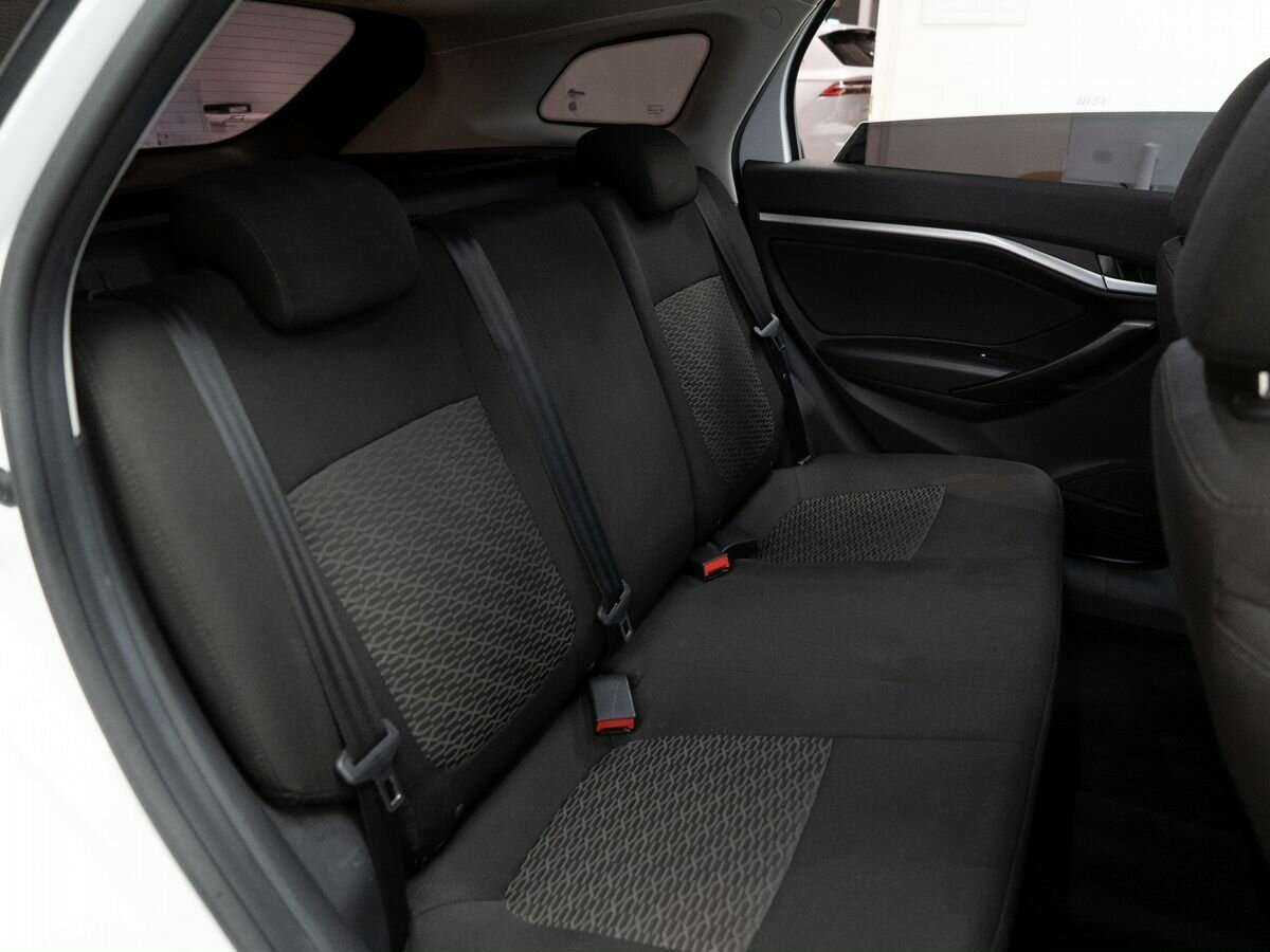 Lada (ВАЗ) Vesta 2019 года с пробегом. Фото: #8