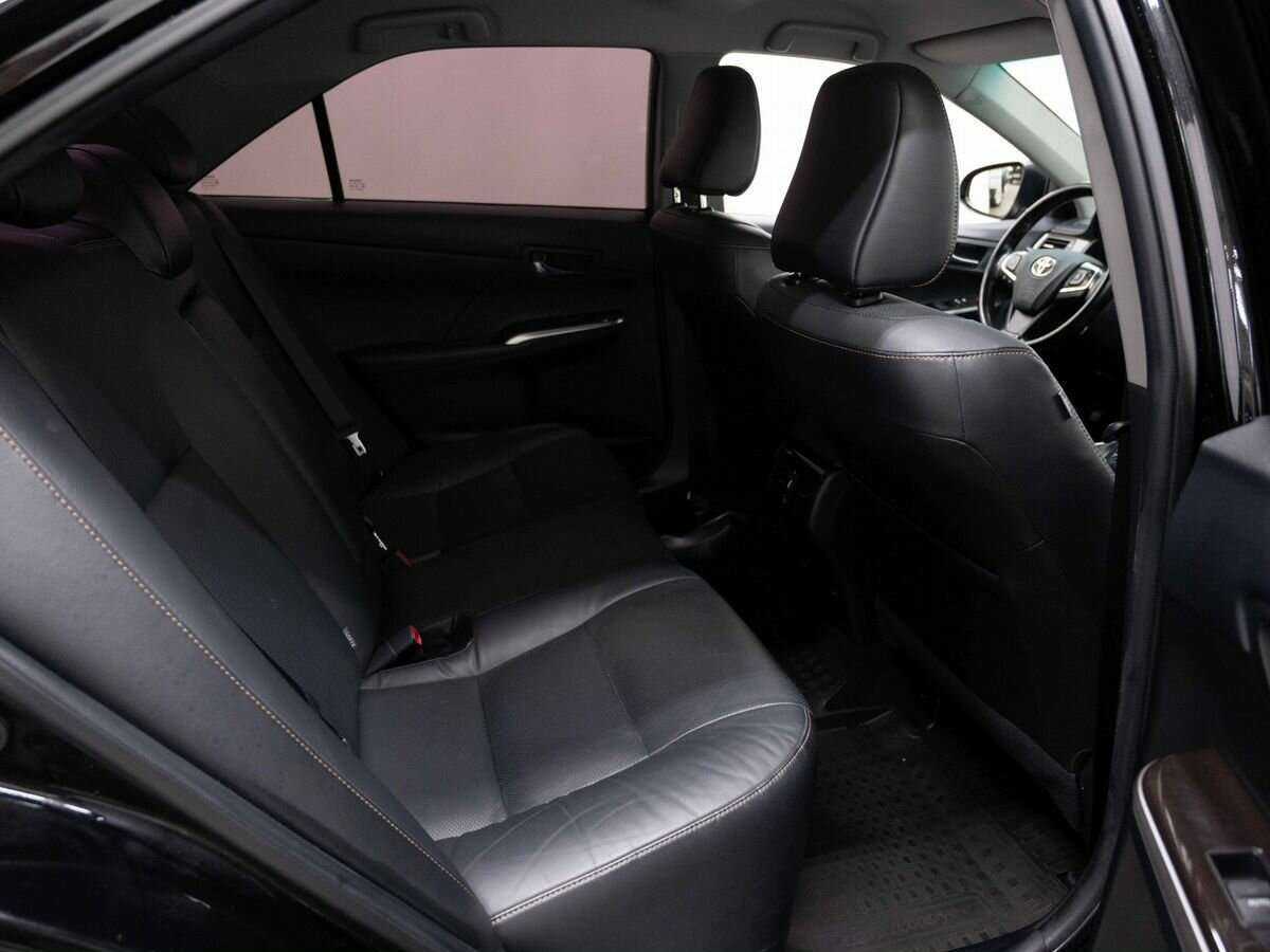 Toyota Camry 2018 года с пробегом. Фото: #12