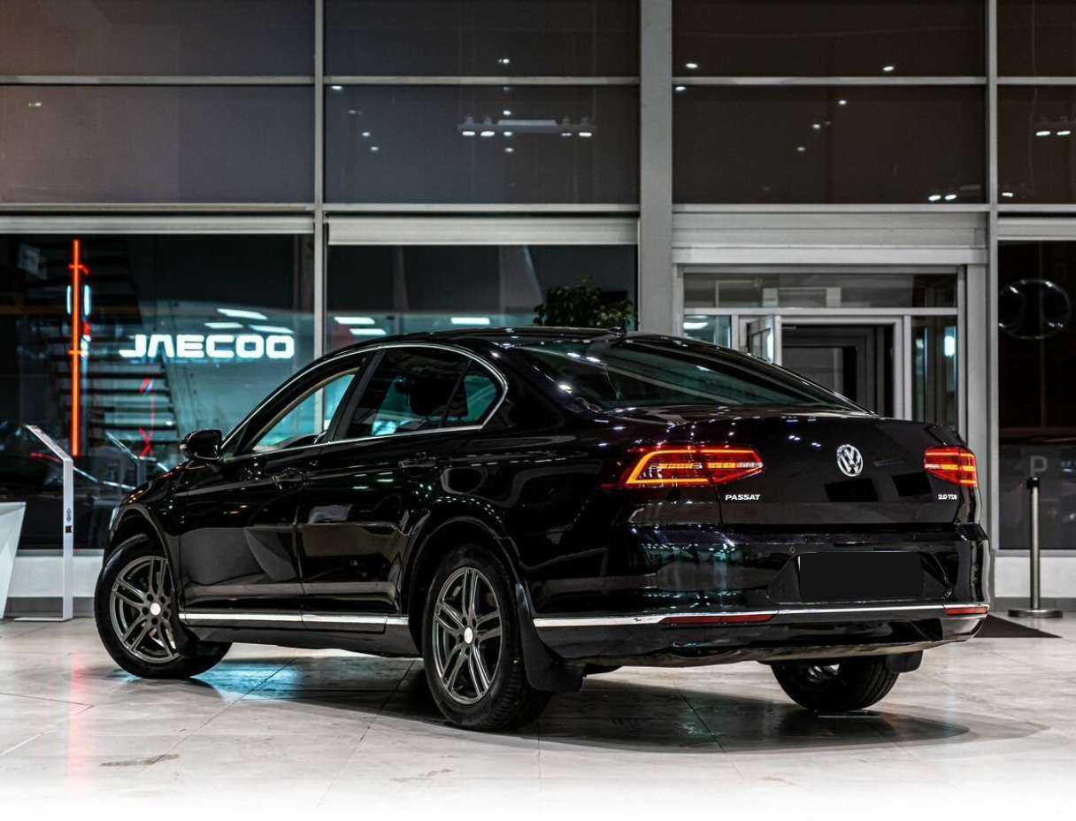 Volkswagen Passat 2017 года с пробегом. Фото: #3