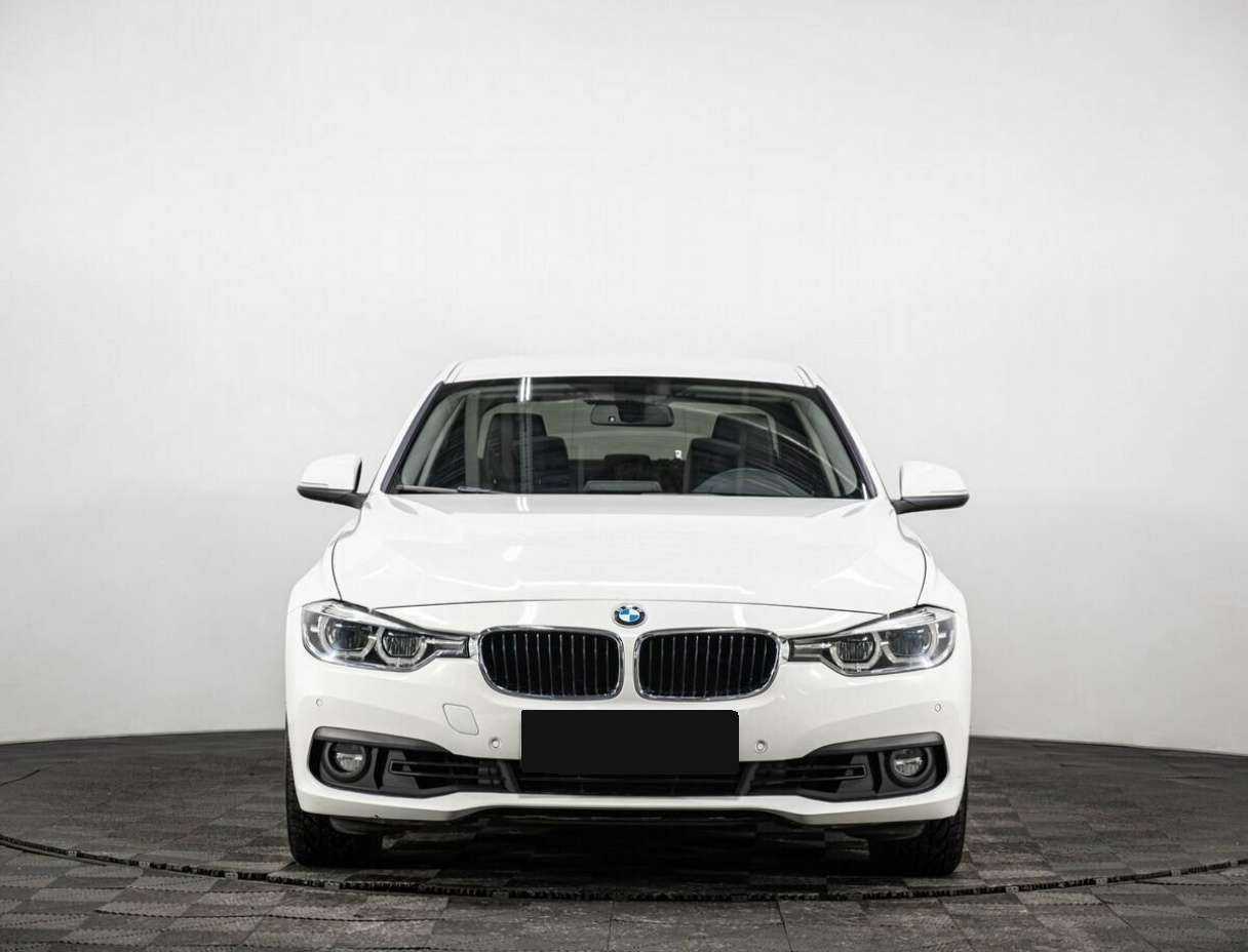 BMW 3 серии 2015 года с пробегом. Фото: #1