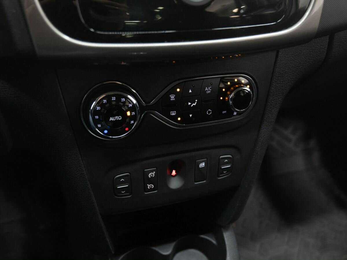 Б/У Рено Логан 2020 года. Фото: #17