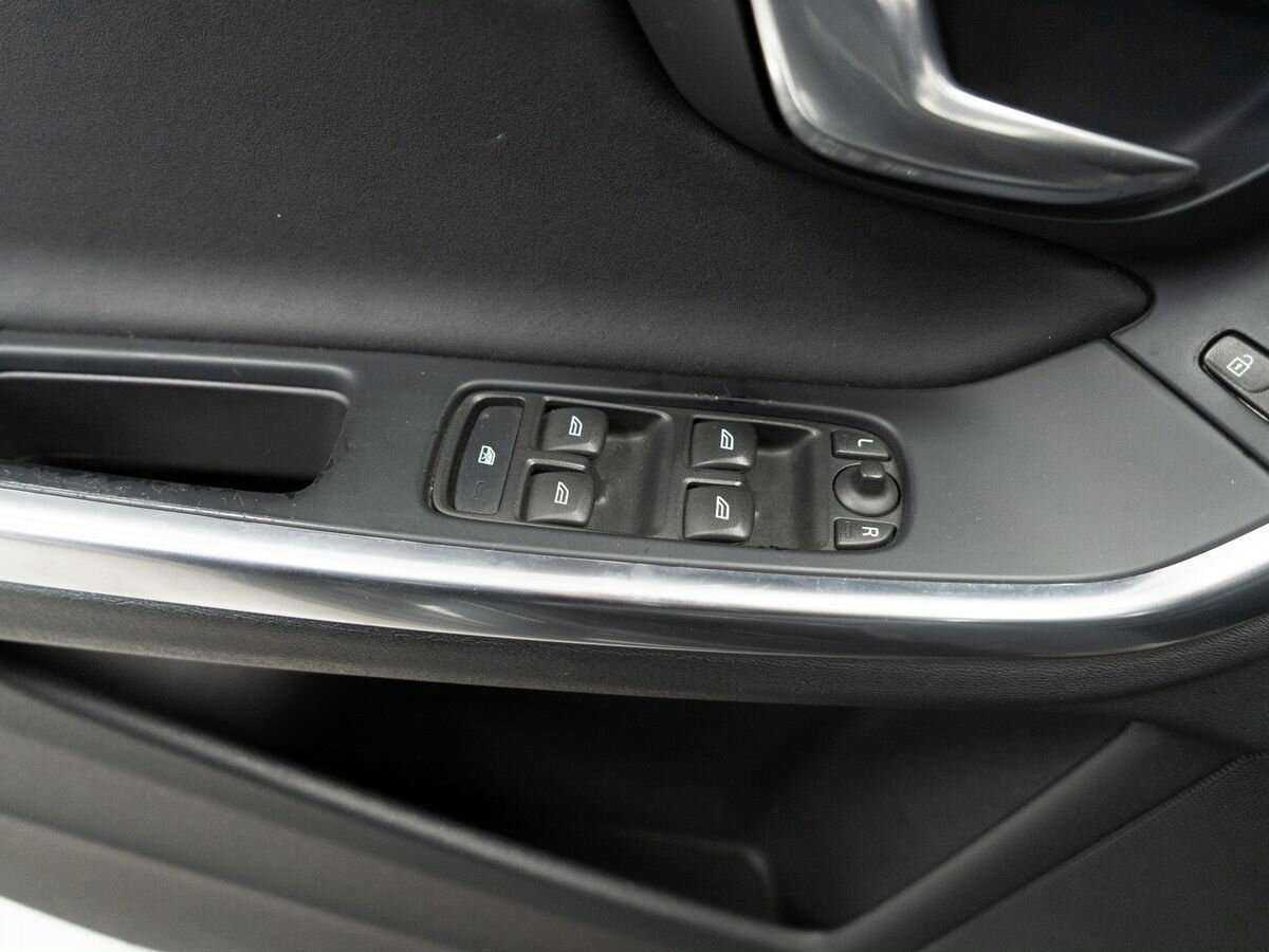 Volvo S60 2012 года с пробегом. Фото: #12