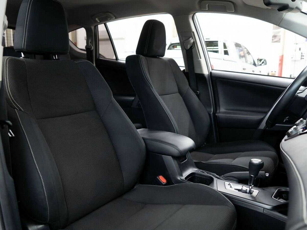 Toyota RAV4 2016 года с пробегом. Фото: #10