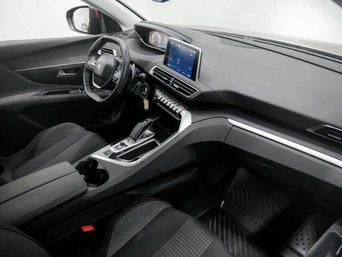 Peugeot 3008 2018 года с пробегом. Фото: #6