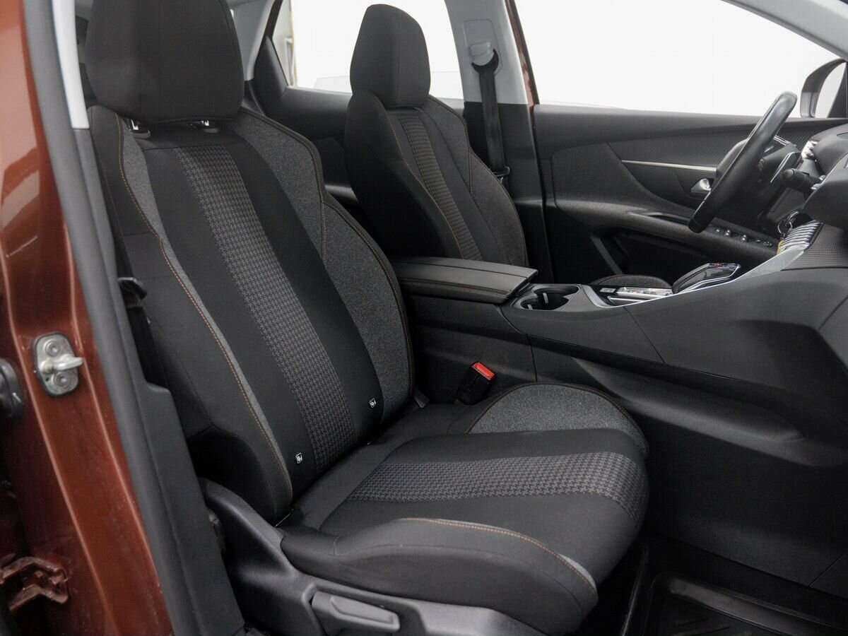 Peugeot 3008 2018 года с пробегом. Фото: #7